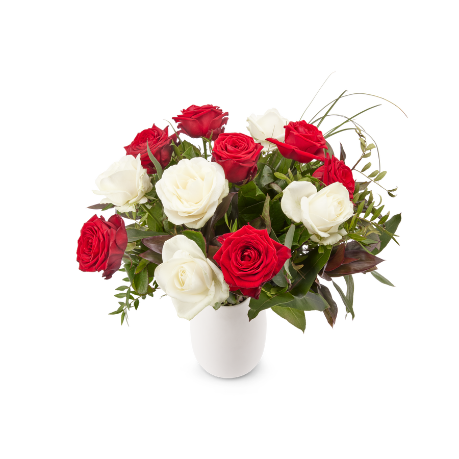 Boeket rode en witte rozen